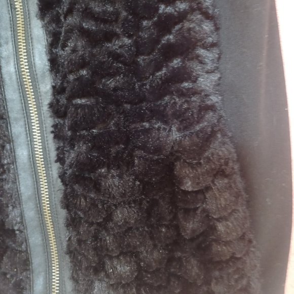 Bianca Nygard Furry Vest Size Small - Picture 4 of 4